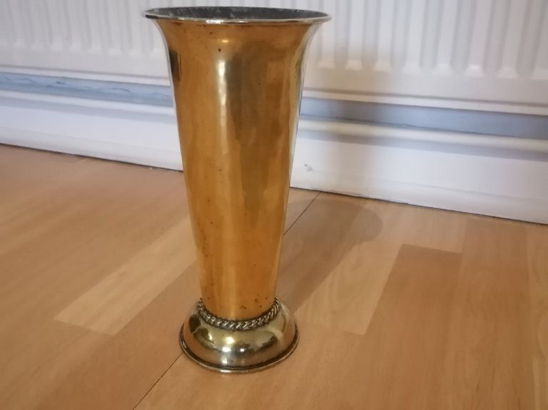 Antique inscribed in 1936 Solid Heavy 3.5kg Brass Memorial CHURCH VASE. Excellent Condition 