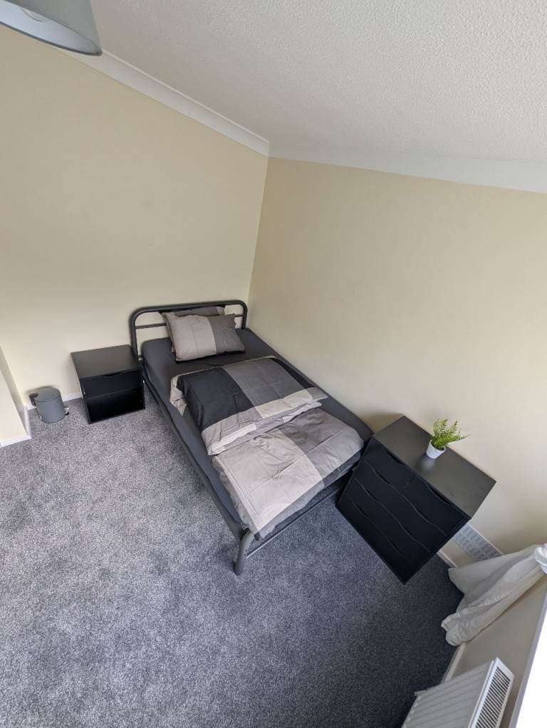 Double room for rent CF417SJ