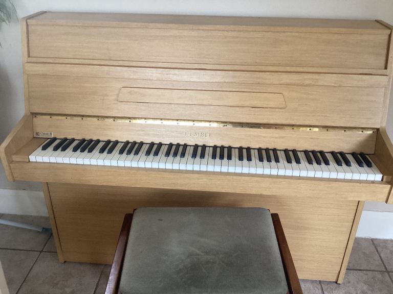 Piano free to collect