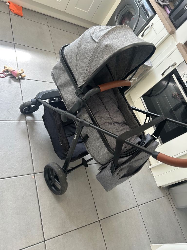 Grey Baby Pushchair/Stroller – Puggle
