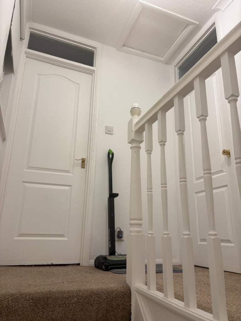 Spacious Double Bedroom with Independant Bathroom