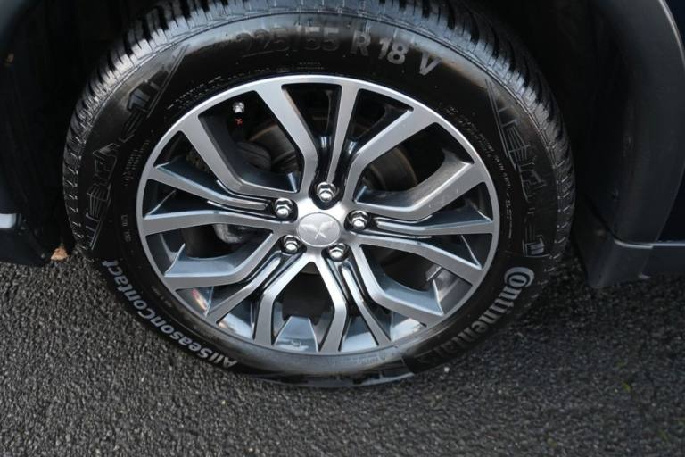 2017 Mitsubishi Outlander 2.2 DI-D 4 SUV 5dr Diesel Manual 4WD Euro 6 (s/s) (147 ps) ESTATE Diese...