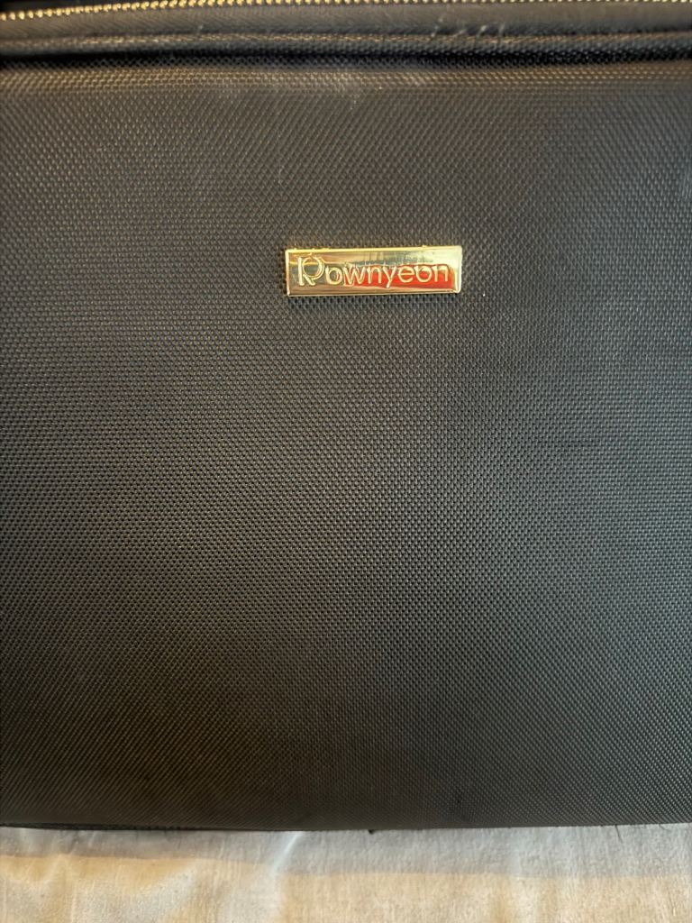 Black portable makeup case 