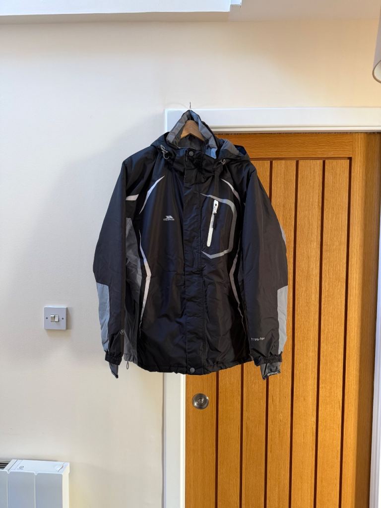 Trespass men’s ski jacket  