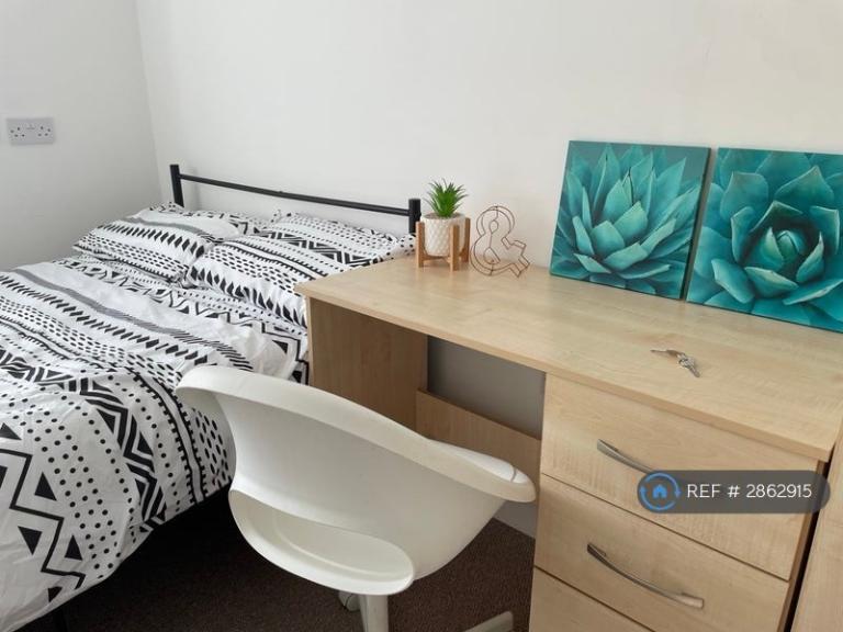 1 bedroom in Gerard Avenue, Coventry, CV4 (#2862915)