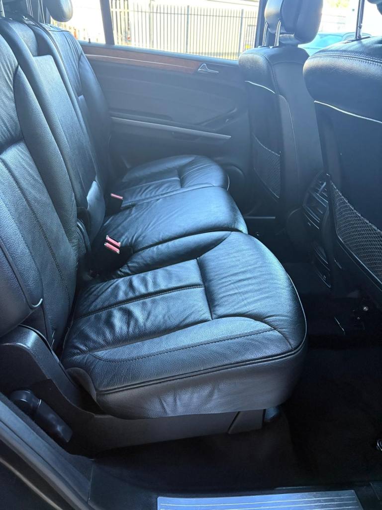 MERCEDES-BENZ GL CLASS 3.0 GL350 CDI V6 BlueEfficiency 2011