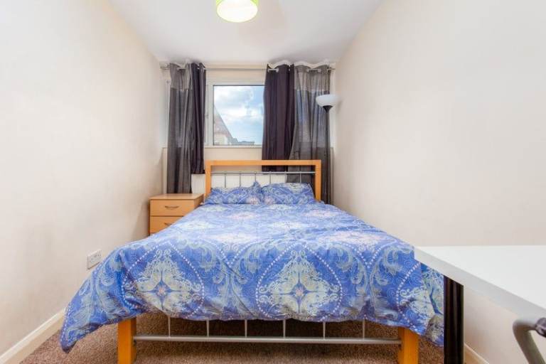 💙Room Available in Shared Flat –E14,All Saints, Available Now please Contact💙