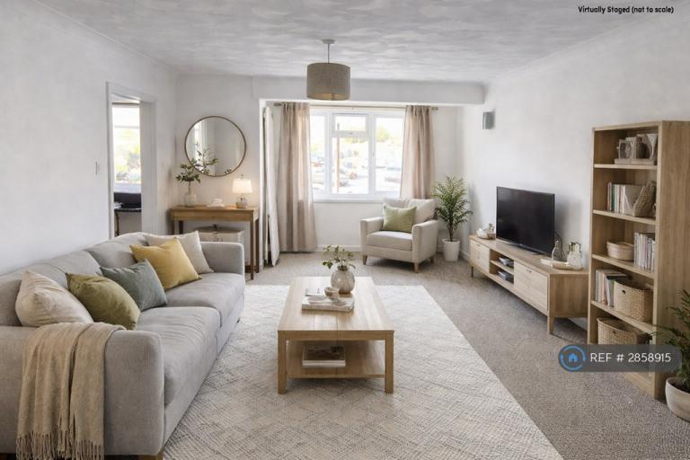 2 bedroom flat in The Lilacs, Hayling Island, PO11 (2 bed) (#2858915)
