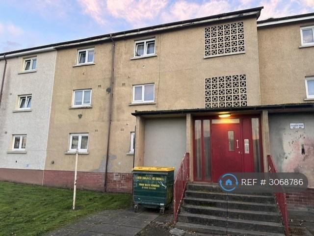 2 bedroom flat in Douglas View, Coatbridge, ML5 (2 bed) (#3068786)