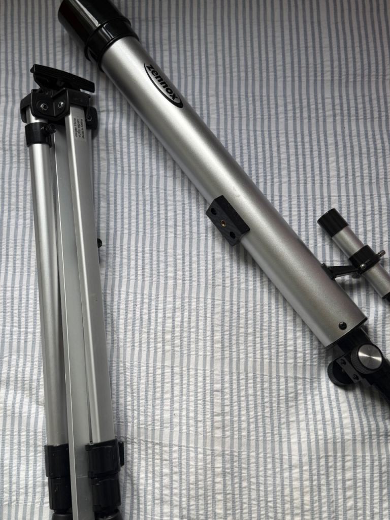 Kids telescope with tripod 