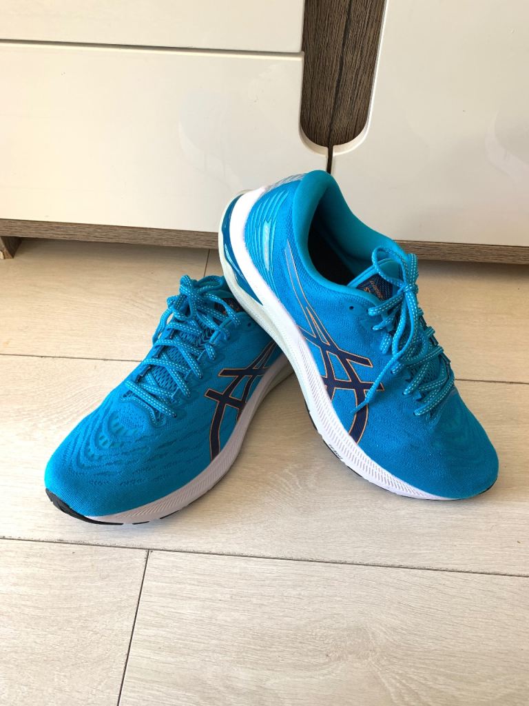 Asics  GT  2000 ll Men’s trainers size 10/45