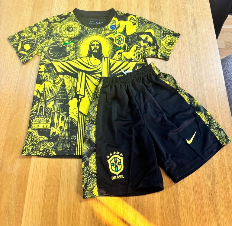 Nike Kids 5-6yrs Brasil Set Yellow