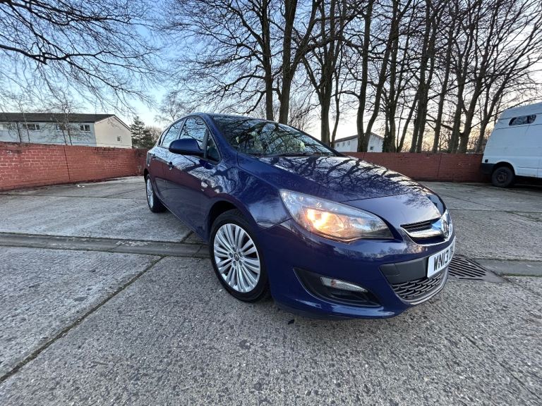 Vauxhall, ASTRA, Hatchback, 2013, Manual, 1398 (cc), 5 doors