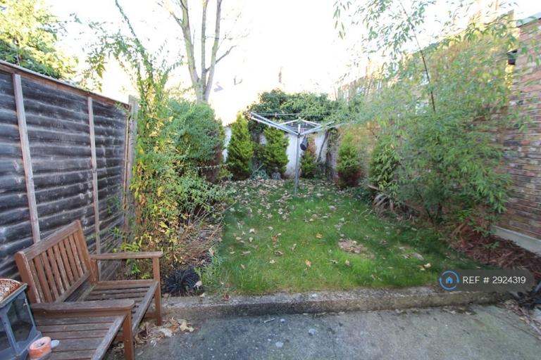 2 bedroom flat in Edithna Street, London, SW9 (2 bed) (#2924319)