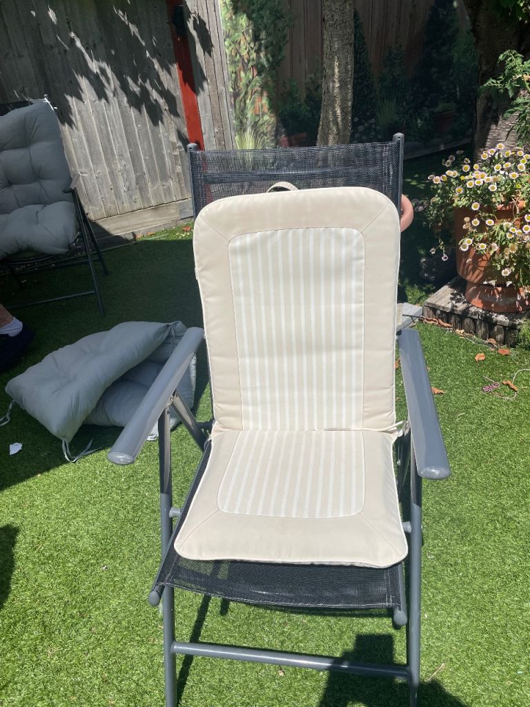 4 Garden/Patio  chair seat cushions 