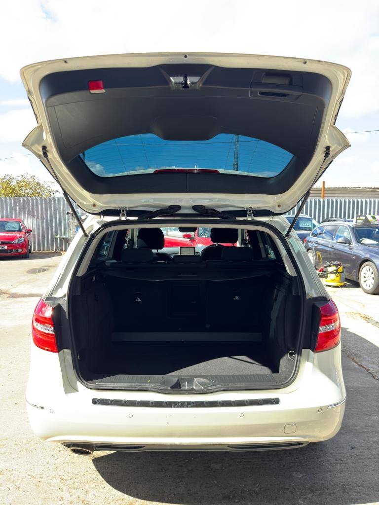 2025 Mercedes-Benz MISC 1.6 B180 BLUEFFICIENCY MPV PETROL Automatic