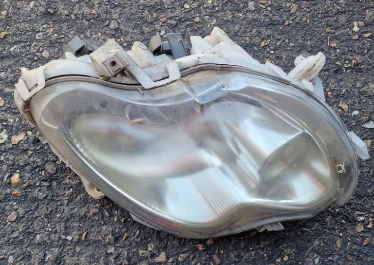 Smart City Coupe/Cabrio Right Side Headlight 2003