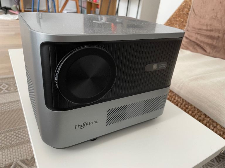 image for ThundeaL full HD 1080P projector TDA6W