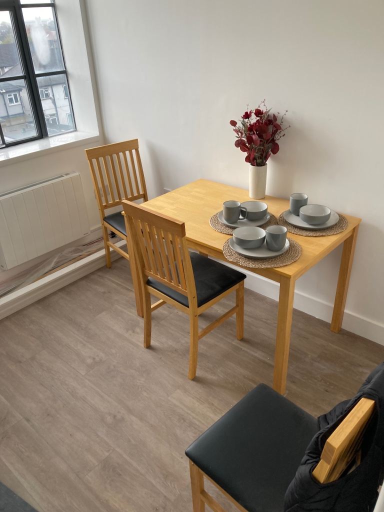 New development of 40 studios in Thornton Heath/ Croydon. Available for Company Lett