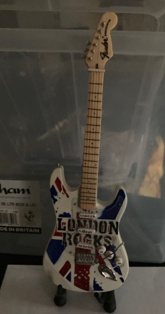 Guitare ornament miniature 