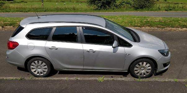 Vauxhall, ASTRA, Estate, 2013, Manual, 1686 (cc), 5 doors