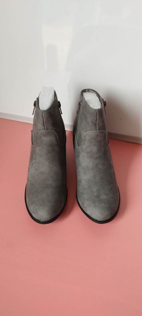 Allegra K Women's Low Chunky Heel Side Zipper Ankle Booties, Size 4.5 UK, 6.5US❗