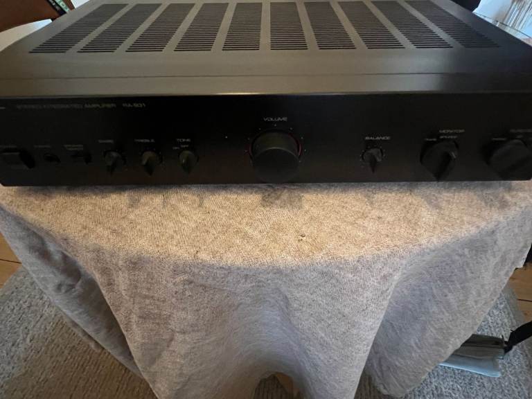 ROTEL- Stereo Integrated Amplifier RA-931