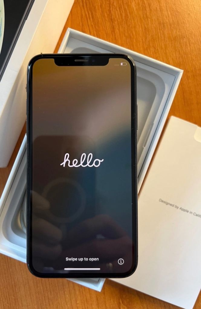 iPhone XS unlocked 64GB Excellent condition 