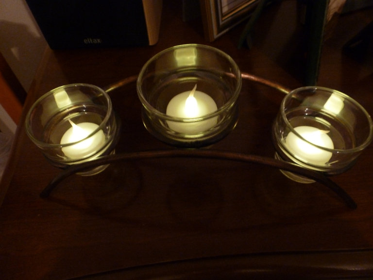 ARCH TEALIGHT HOLDER WITH BATTERY CANDLES 🕯🕯