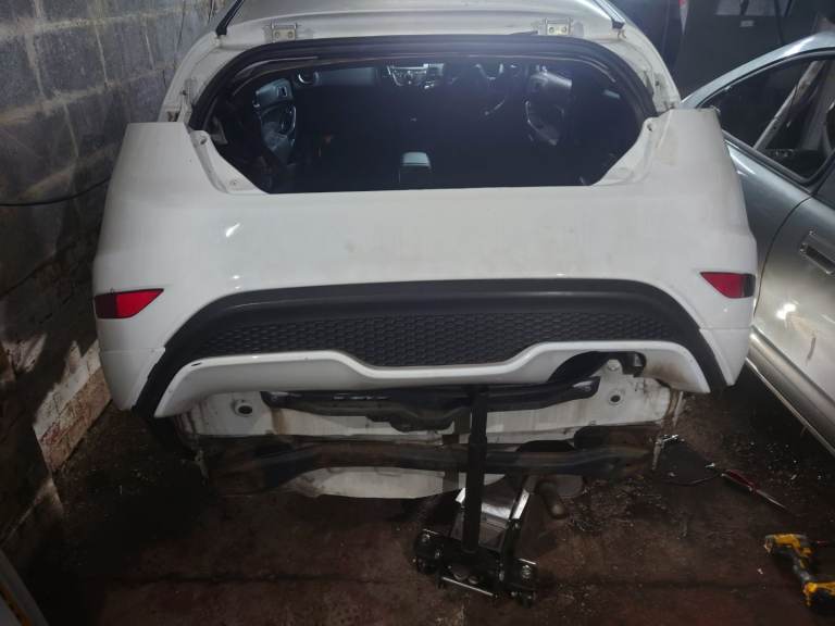 Ford fiesta st180 rear bumper 