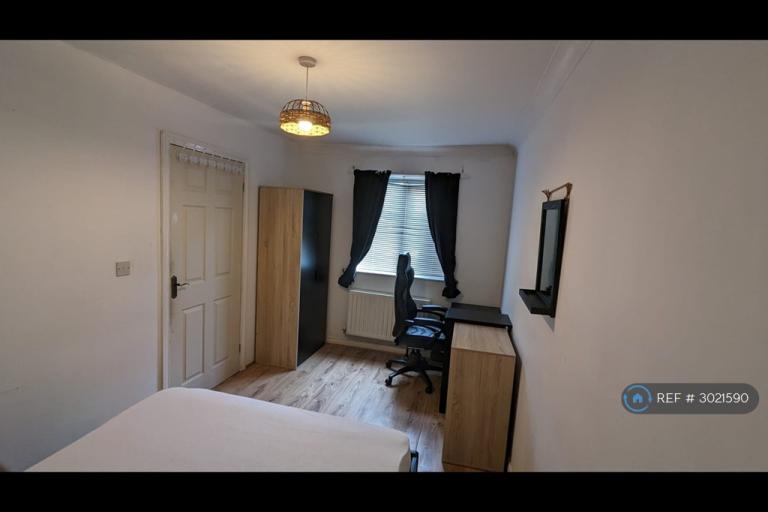 1 bedroom in Eycott Drive, Manchester, M24 (#3021590)