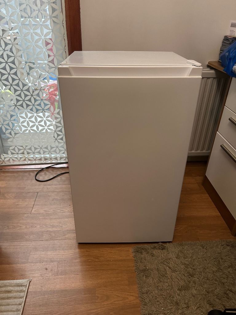Only used 2 weeks! Undercounter small fridge