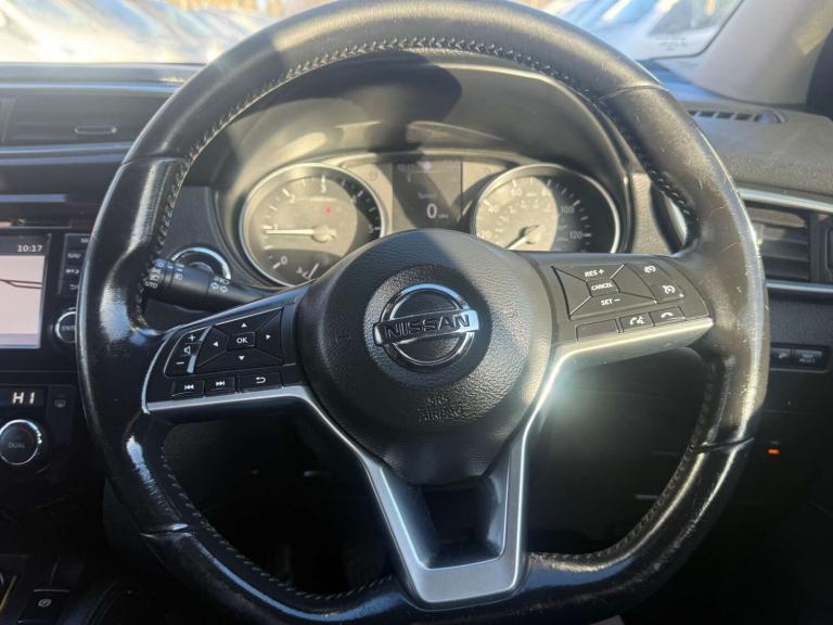 2017 Nissan Qashqai 1.5 Qashqai N-Connecta dCi 5dr SUV Diesel Manual