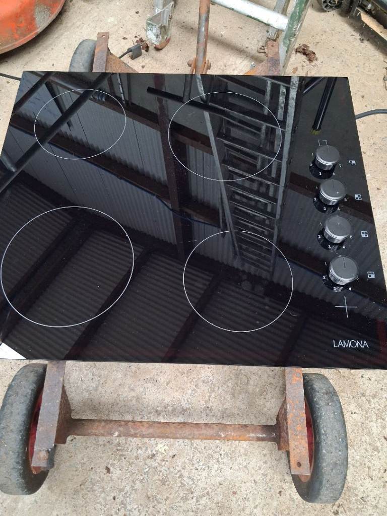 Lamona Black Ceramic Hob – Very Good Condition