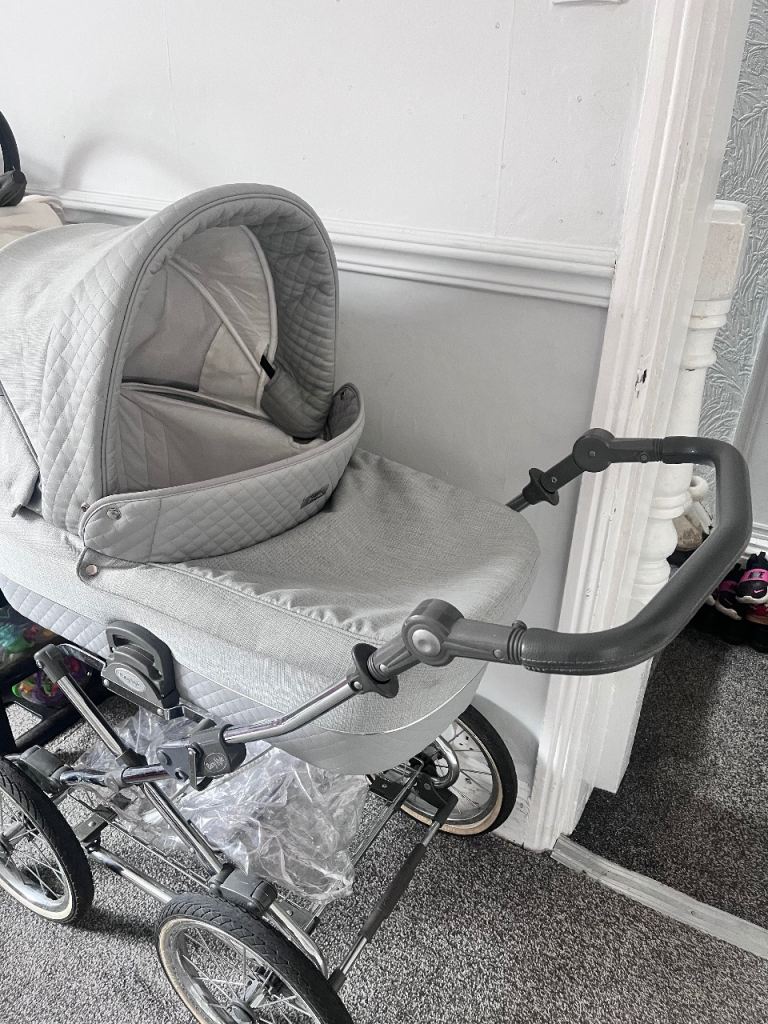 Baby style pram 