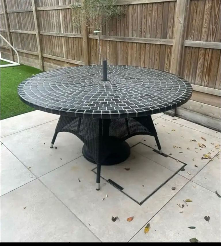 Mosaic garden table - 60 inches 