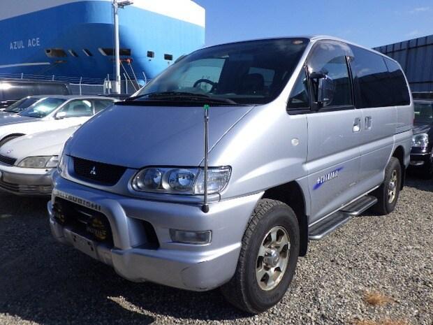 2005 Mitsubishi Delica SPACEGEAR CHAMONIX 3.0 V6 4X4 AUTOMATIC * 8 SEATER * LOW MILEAGE *  Petrol...