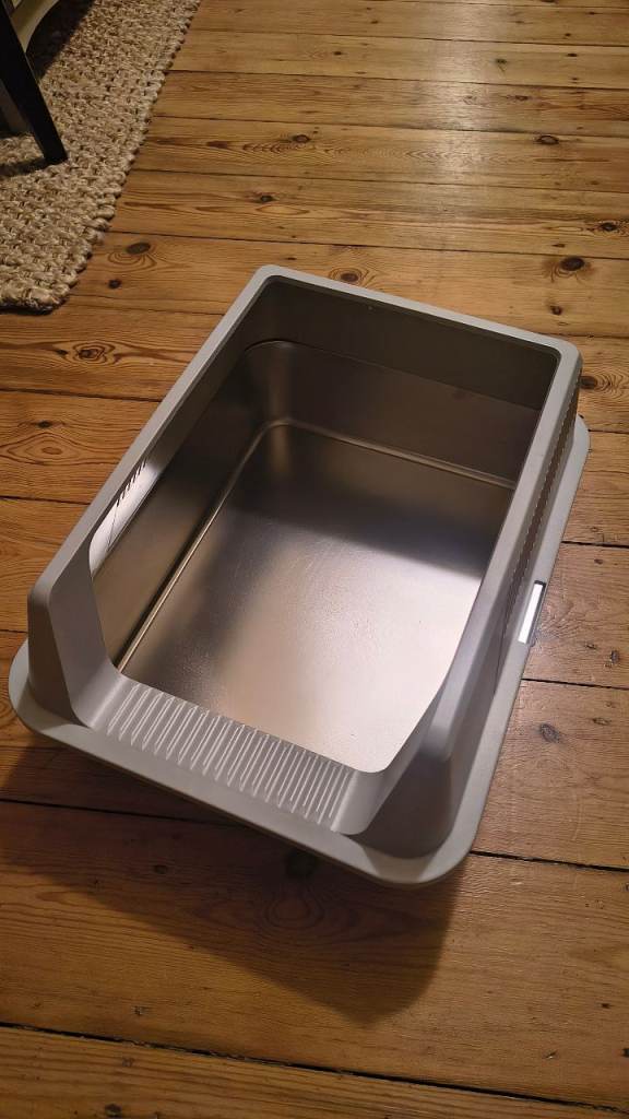Kitten steel litter box
