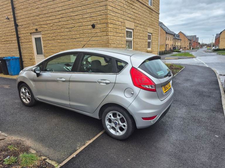 🔥 2012 Ford Fiesta – Reliable, Stylish & Ready to Drive 🔥