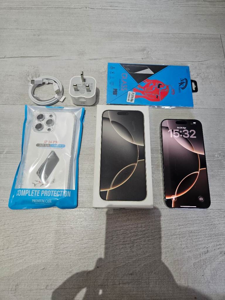 Iphone 16 Pro Max 5G Bundle 256GB Unlocked Natural Warranty 89% Batt