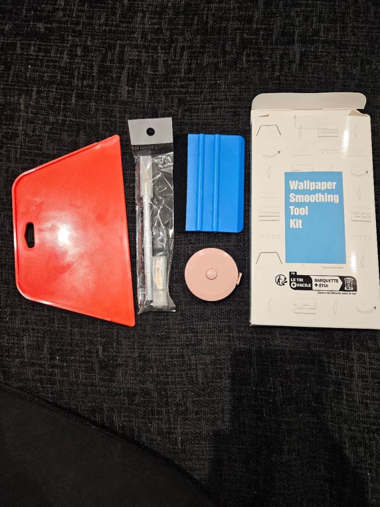 Wallpaper smoothing kit