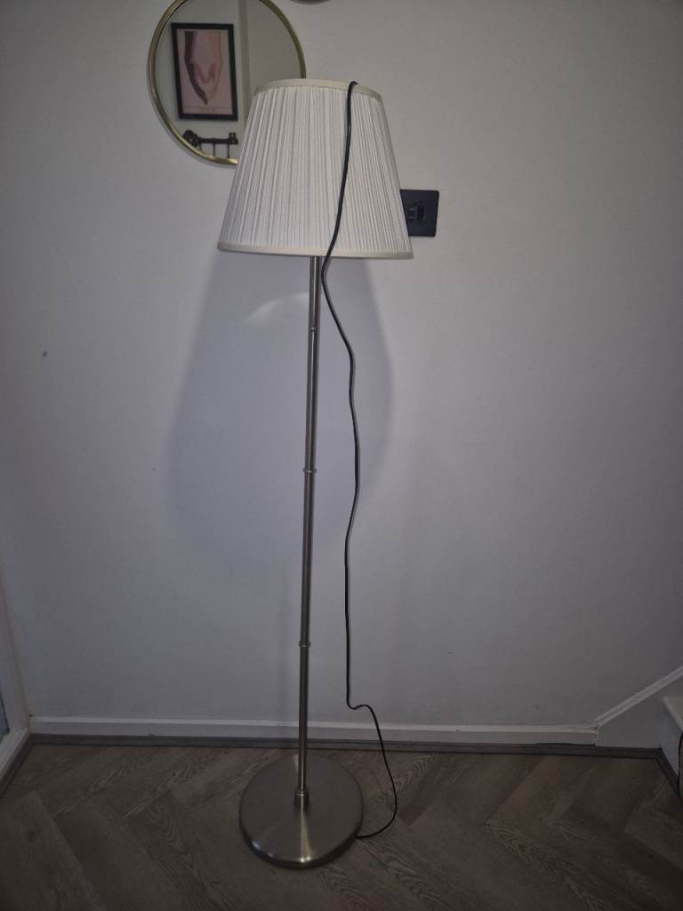 Floor lamp 