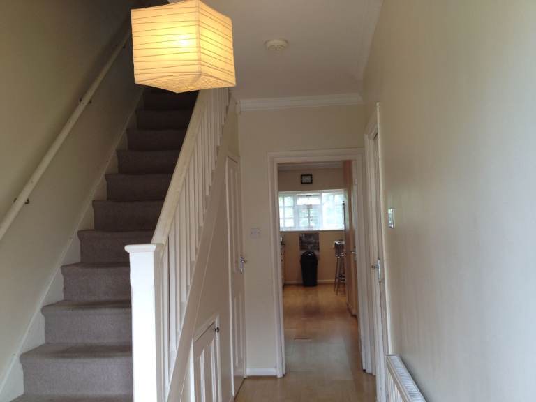 Nice Double Room in A Quiet Residential Area in East Acton, All Bills Included - Zone 2