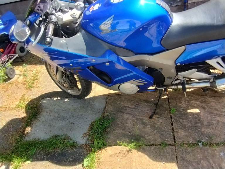 2001.Honda Blackbird. CBR XX , 1137 (cc)