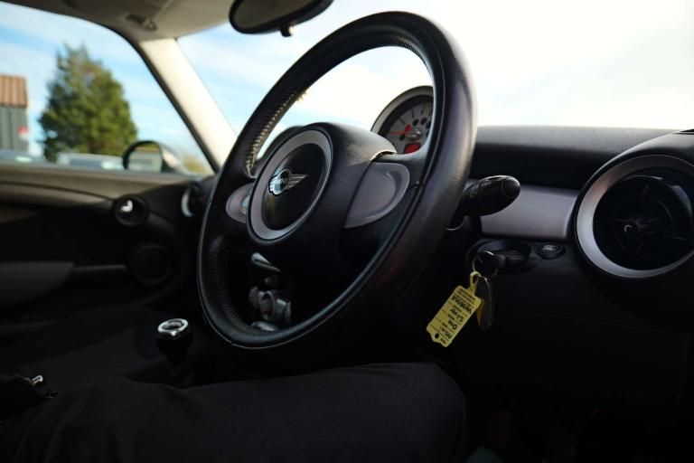 2008 MINI Hatch 1.4 One 3dr Hatchback Petrol Manual