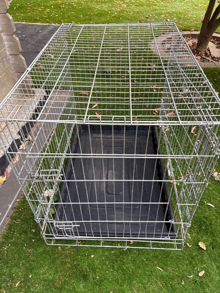 Medium dog crate