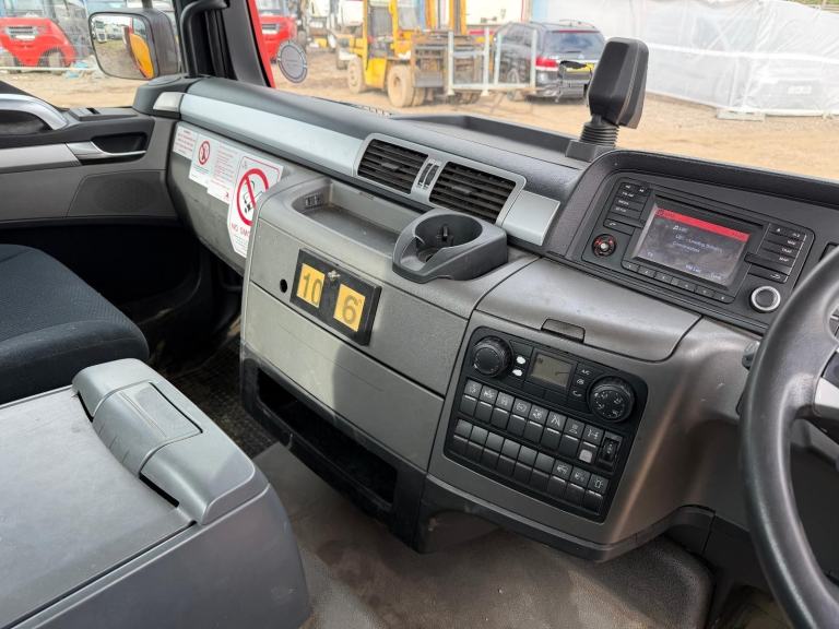 MAN TGL 8.180 2016 7.5 ton 20ft drop side flat bed EURO 6 auto air con