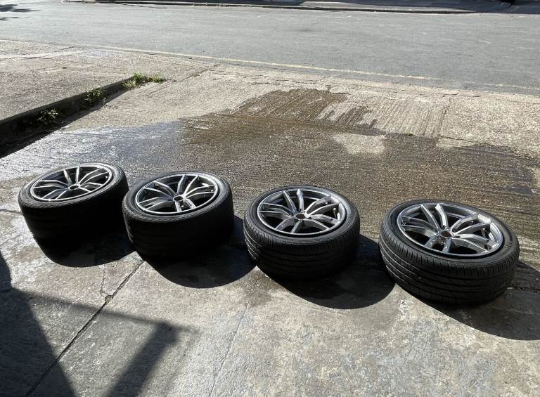 BMW Genuine 18” 5 Series G30/31 Staggered Alloys Wheels M Sport
