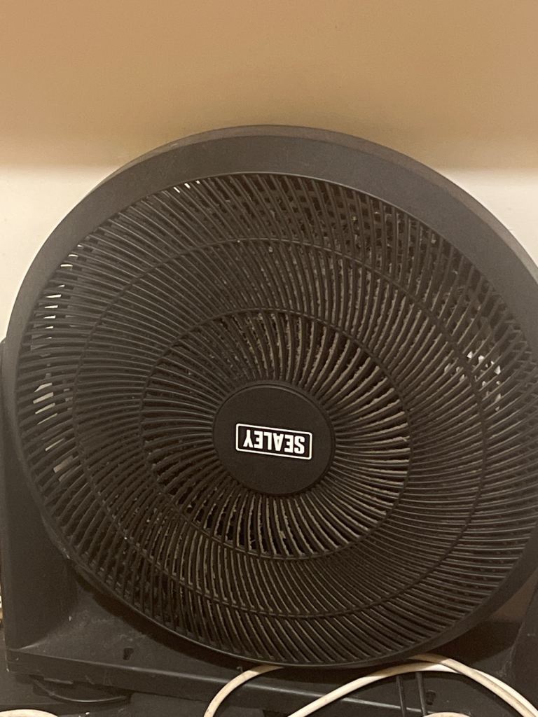 Sealey Floor Fan – Black, Good Condition