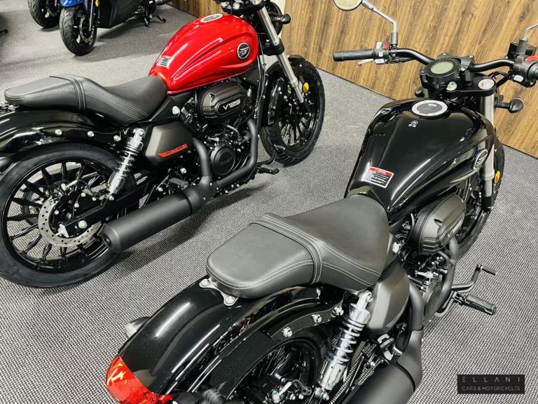 2025 Keeway RKV 125 C 125 Custom Cruiser Petrol Manual Euro 5 (12 ps) Custom Cruiser Petrol Manual